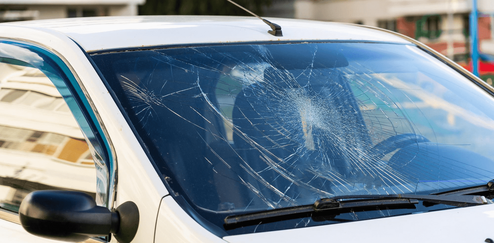 how-to-deal-with-a-chipped-windscreen-ultimate-guide-comparoo